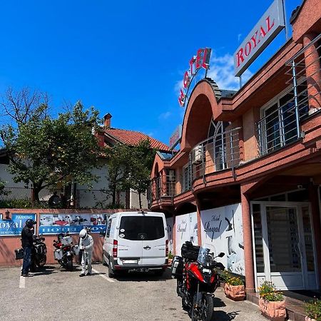 Hotel Royal 比耶洛波列 外观 照片