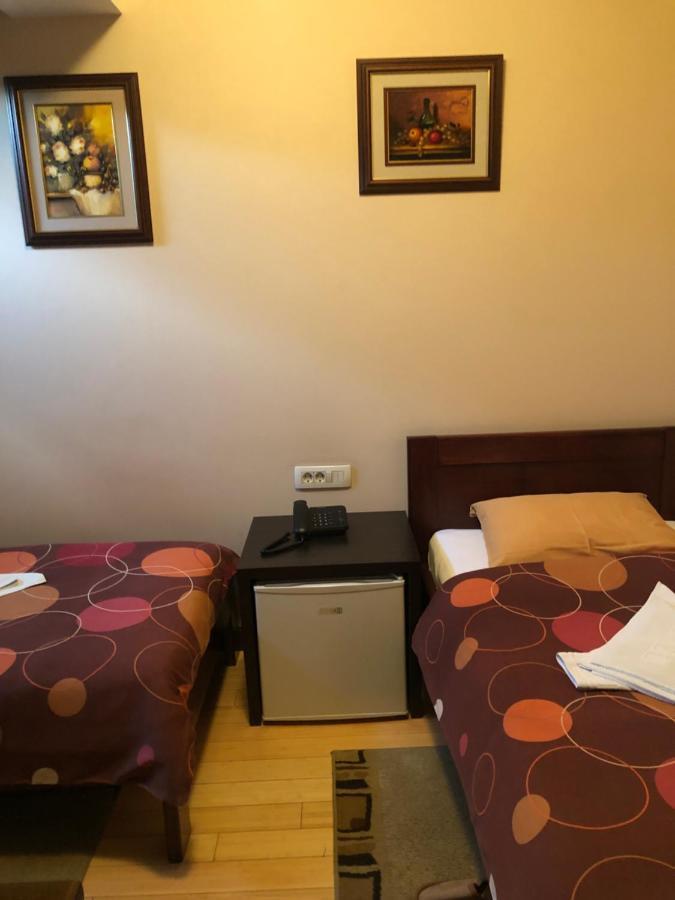 Hotel Royal 比耶洛波列 外观 照片