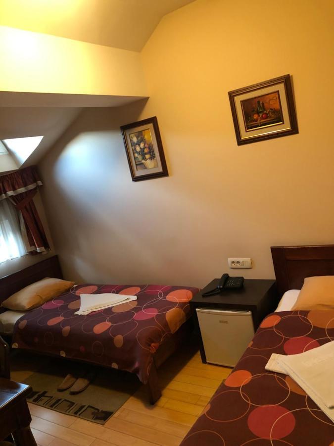 Hotel Royal 比耶洛波列 外观 照片