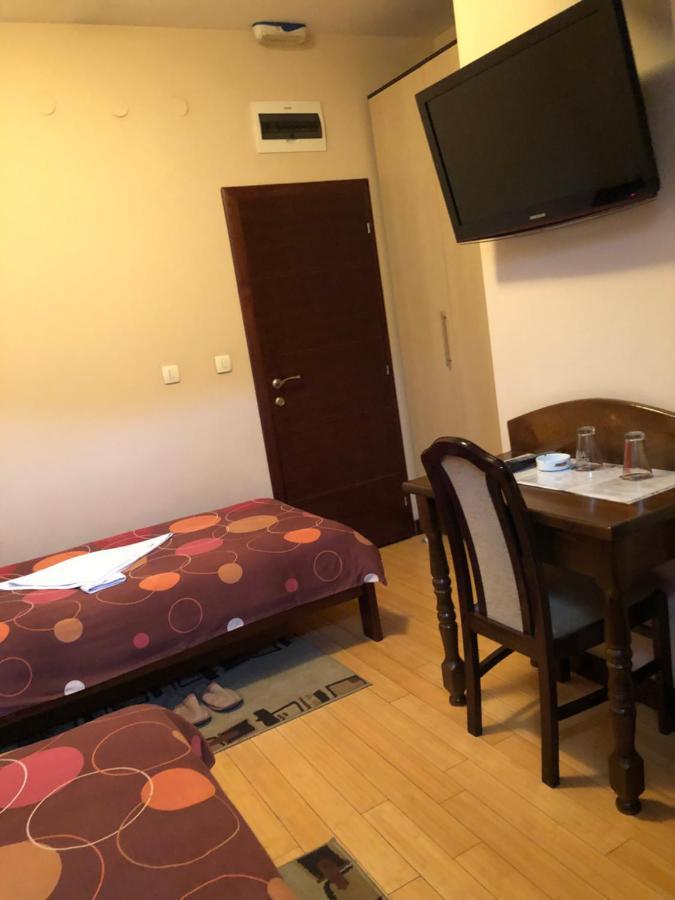 Hotel Royal 比耶洛波列 外观 照片