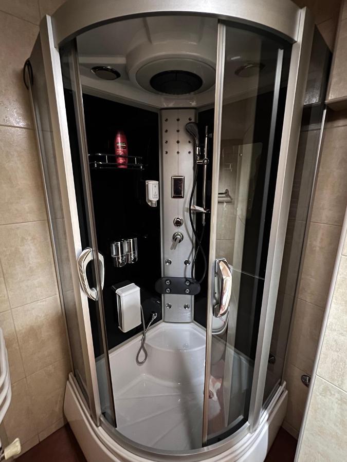 Hotel Royal 比耶洛波列 外观 照片