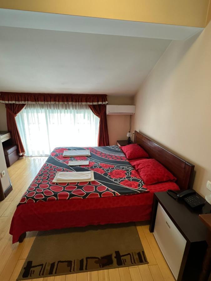 Hotel Royal 比耶洛波列 外观 照片