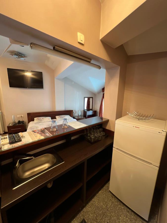 Hotel Royal 比耶洛波列 外观 照片